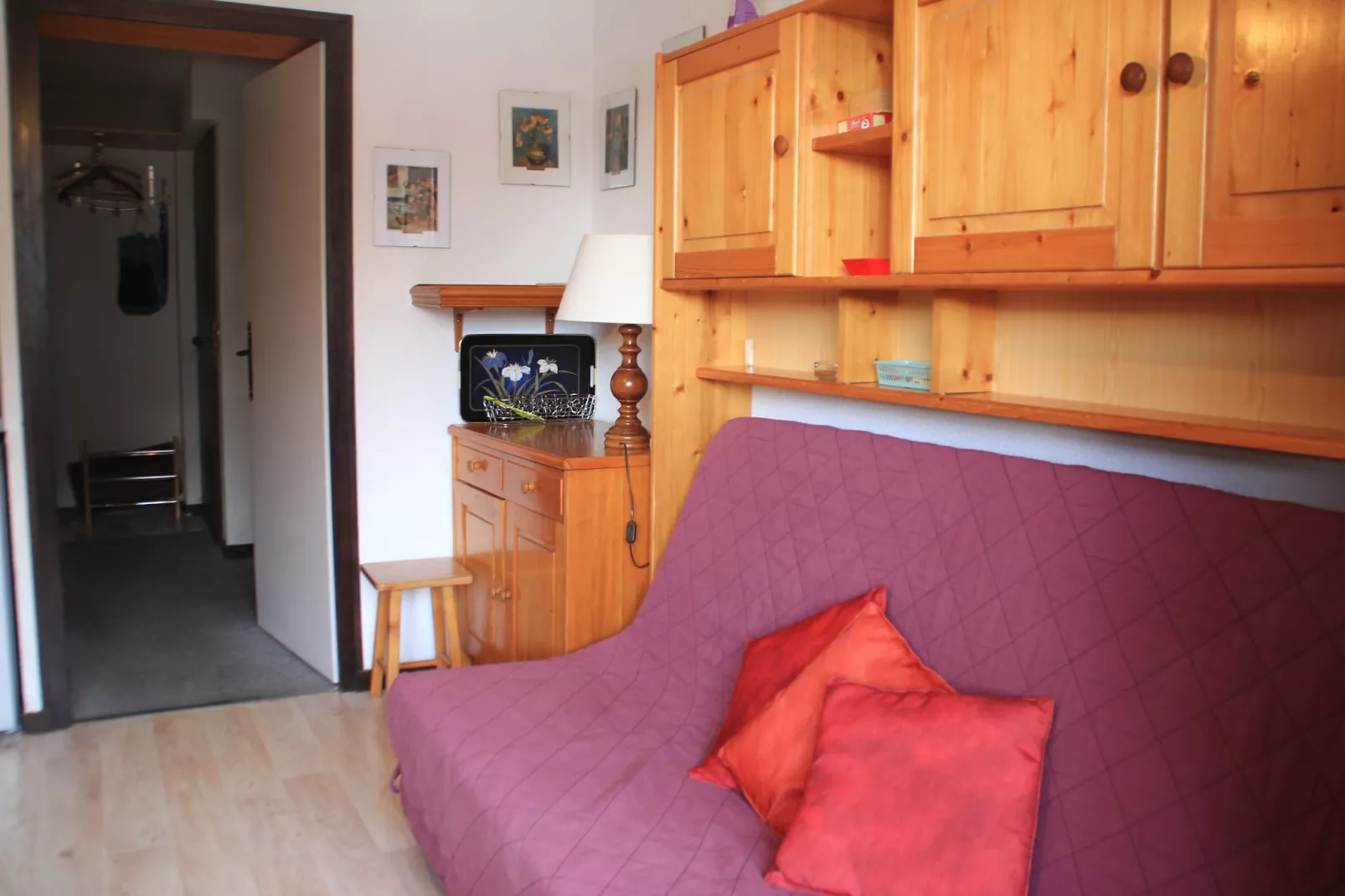 VERONICA VR79 NATURE & MOUNTAIN 3 Pers.-Living room