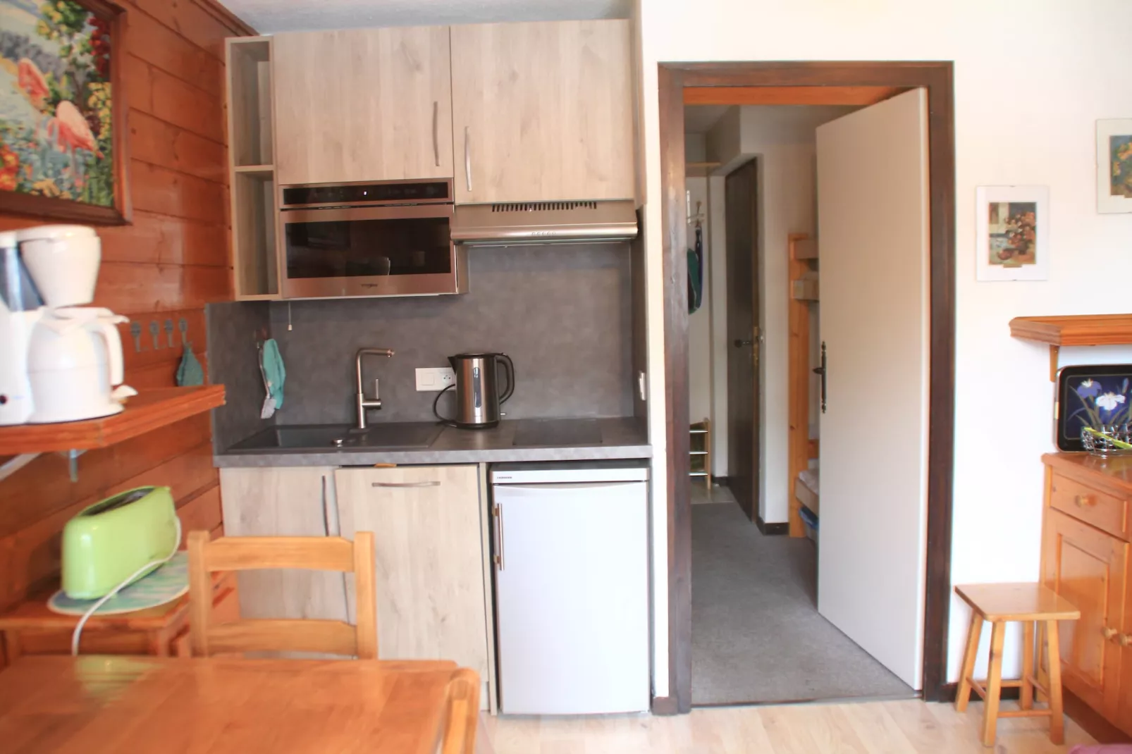 VERONICA VR79 NATURE & MOUNTAIN 3 Pers.-Kitchen