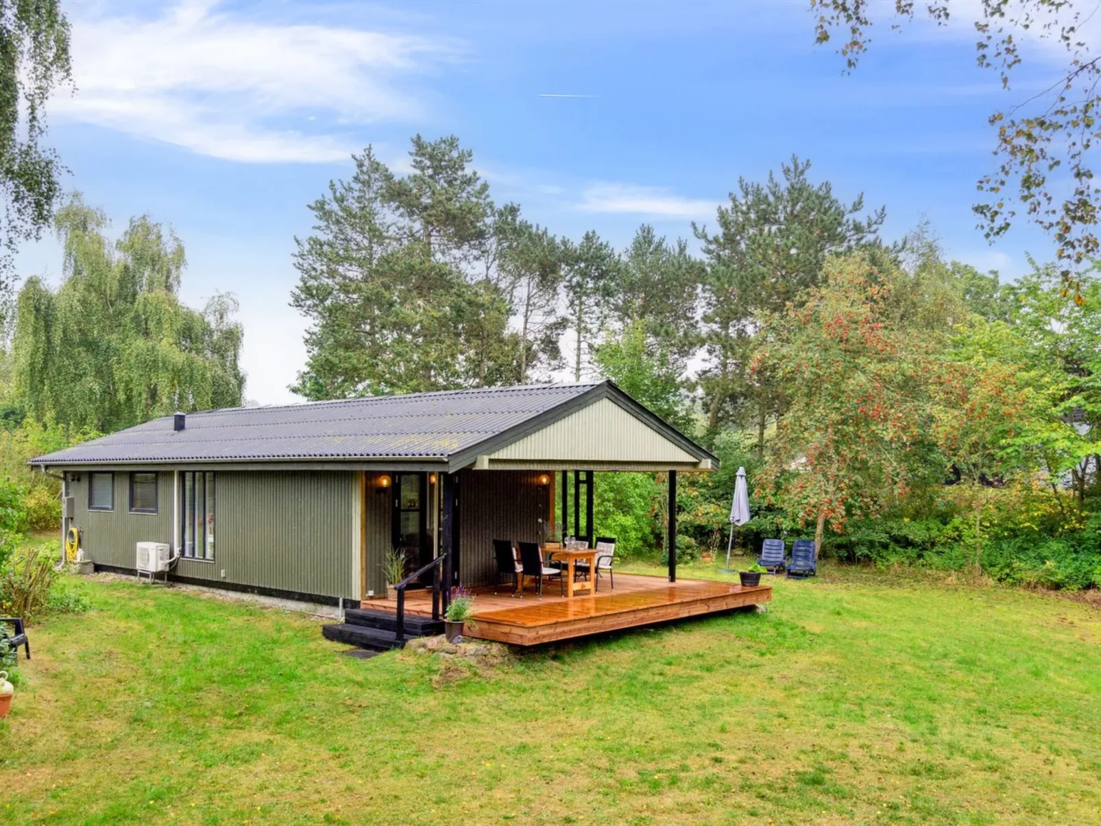 "Lavrans" - 1km from the sea-Draußen