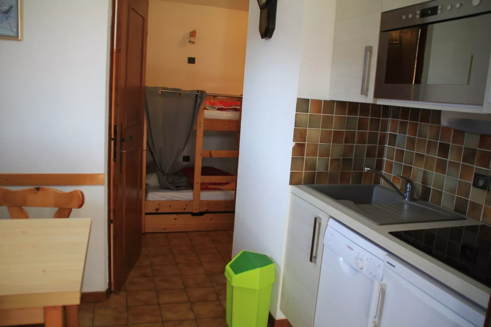 Alpage AGA4 VIEW & MOUNTAIN 4 Pers.-Kitchen