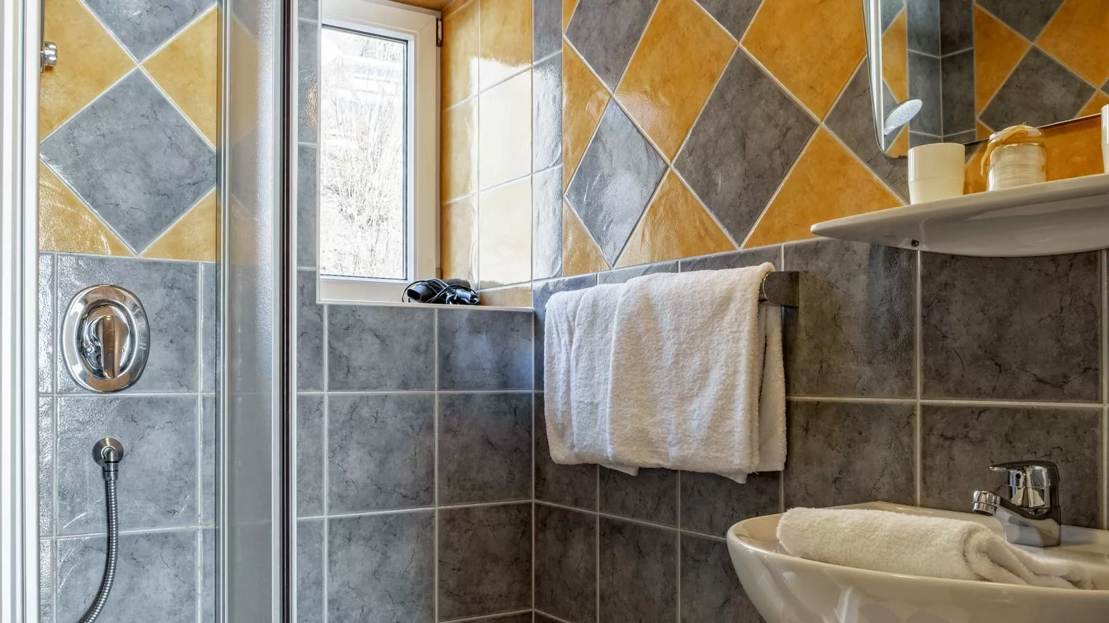 Bergzeit Fieberbrunn-Bathroom