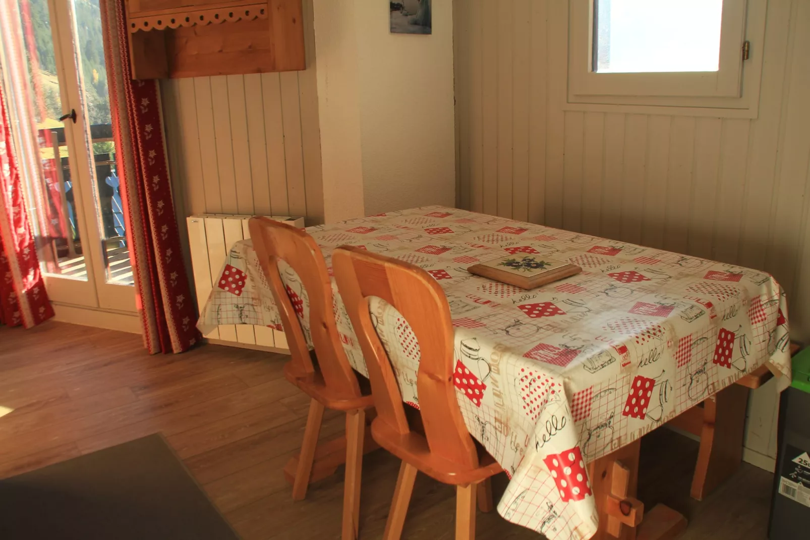 Alpage AGE11  VIEW & SUN 4 Per.-Dining room