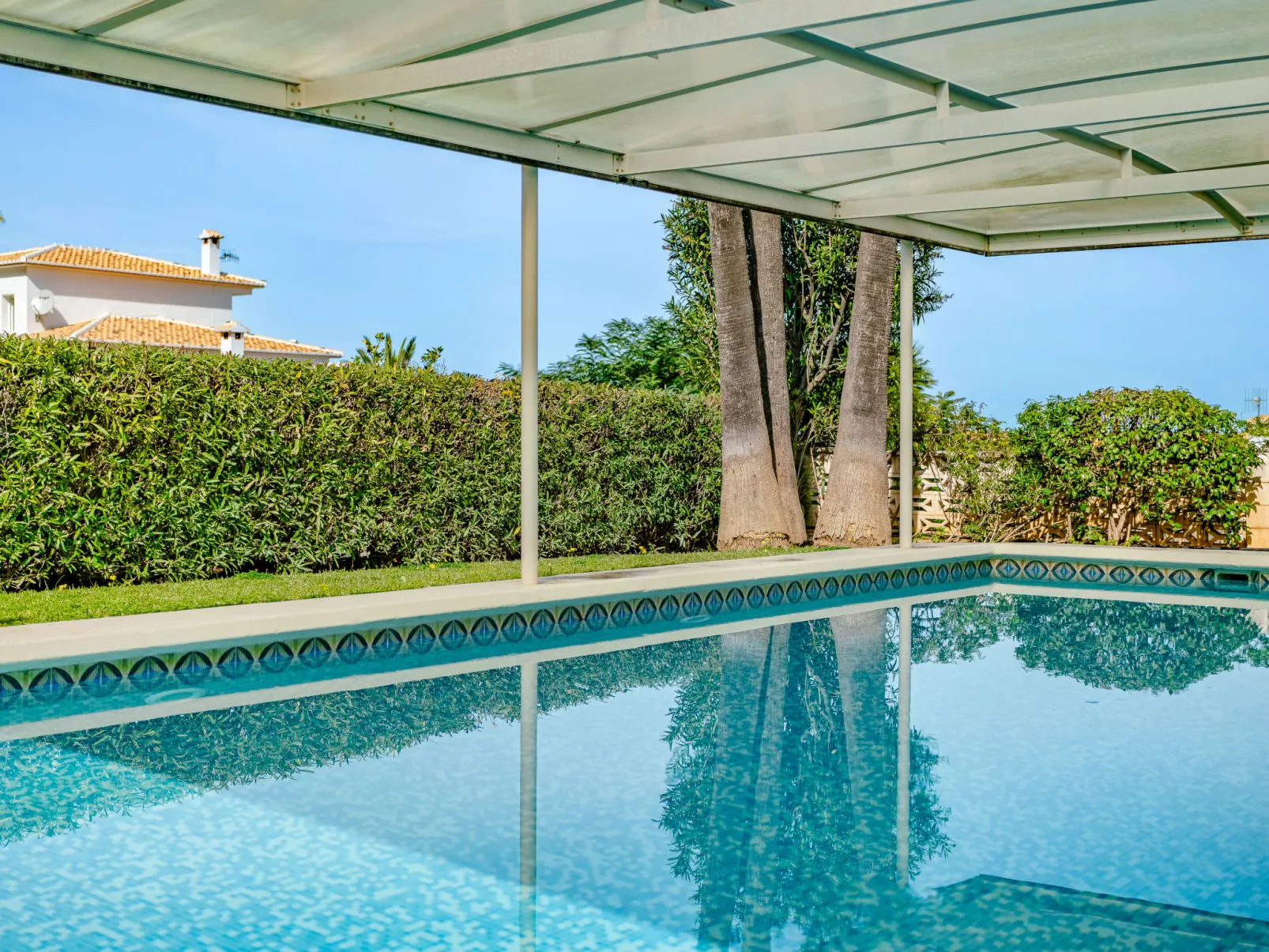 Villa Fili-Outside