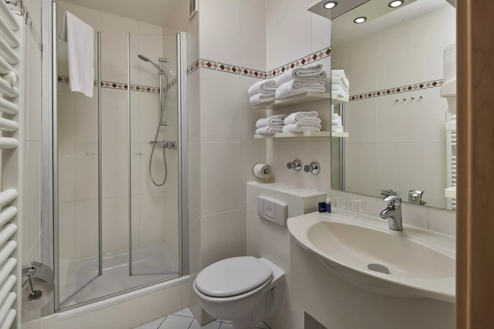 2-Zimmer-Apartment "Luv/Lee - plus"-Bathroom