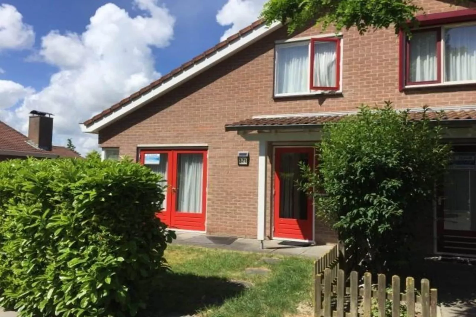 Schoneveld 371 Strandparel Breskens-Exterior summer