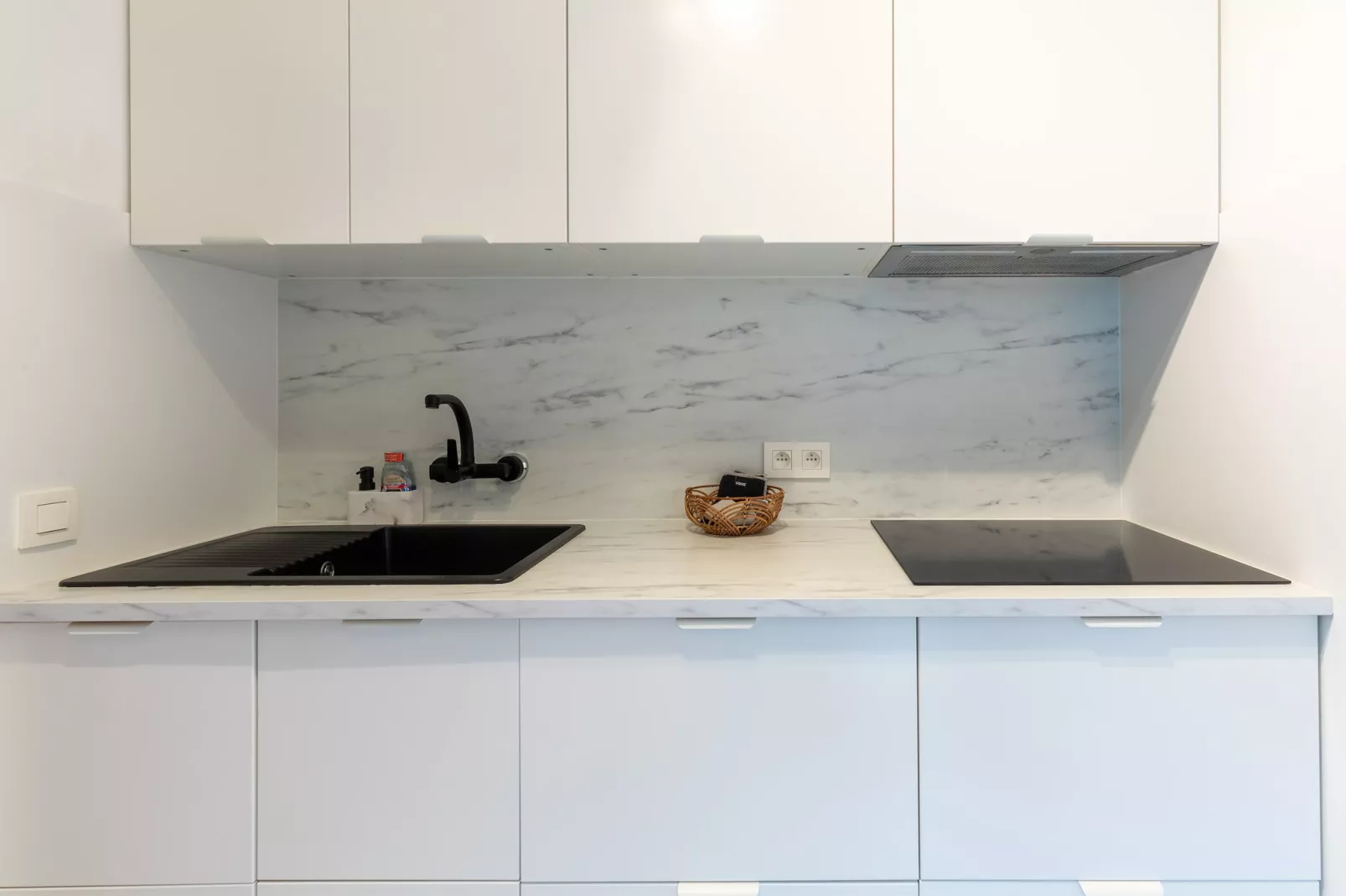 Poseidon 524U-Kitchen