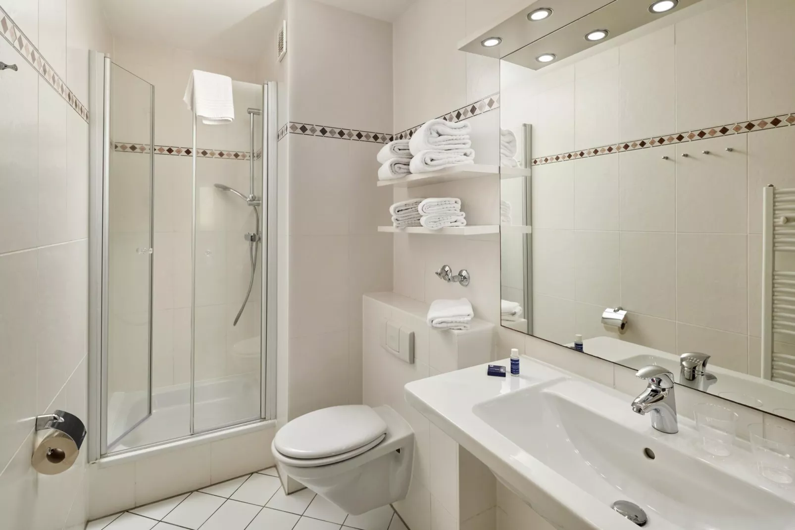 3-Zimmer-Apartment "Luv/Lee"-Bathroom