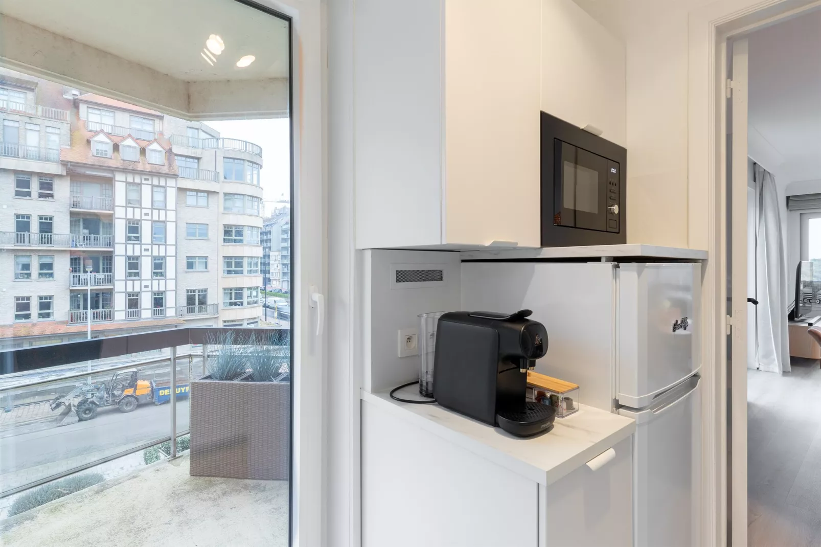Poseidon 524U-Kitchen