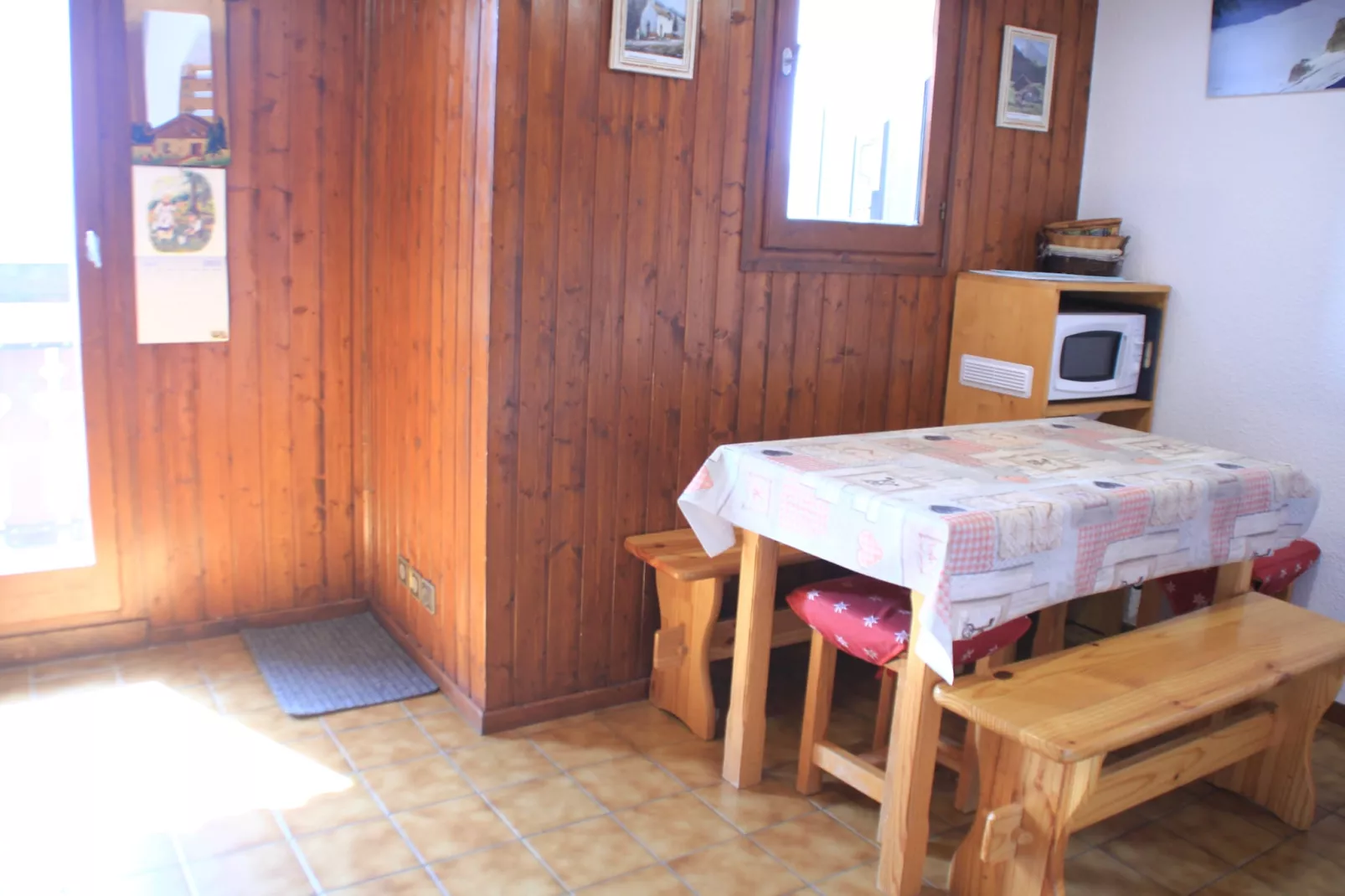 ALPAGE AGA13 VIEW & MOUNTAIN 3 Pers.-Dining room