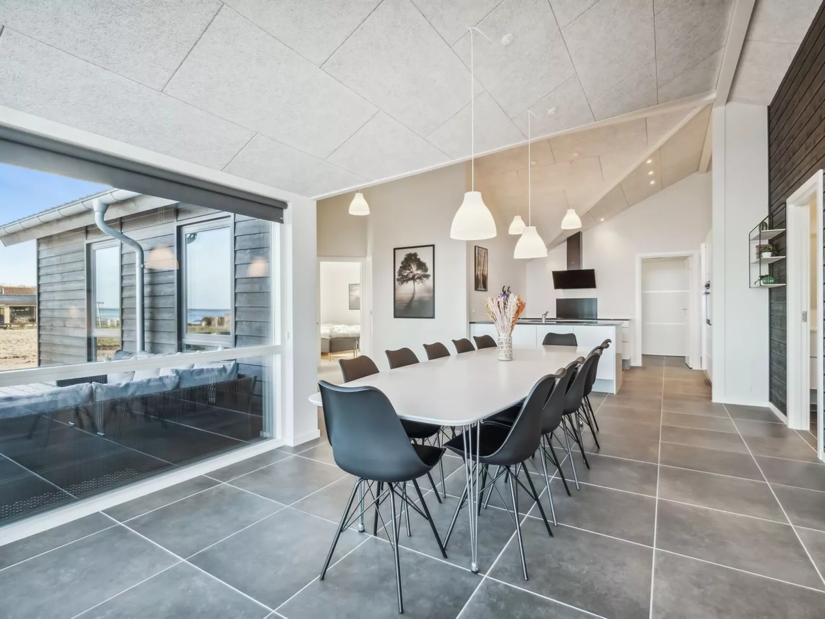 "Eino" - 30m from the sea-Inside