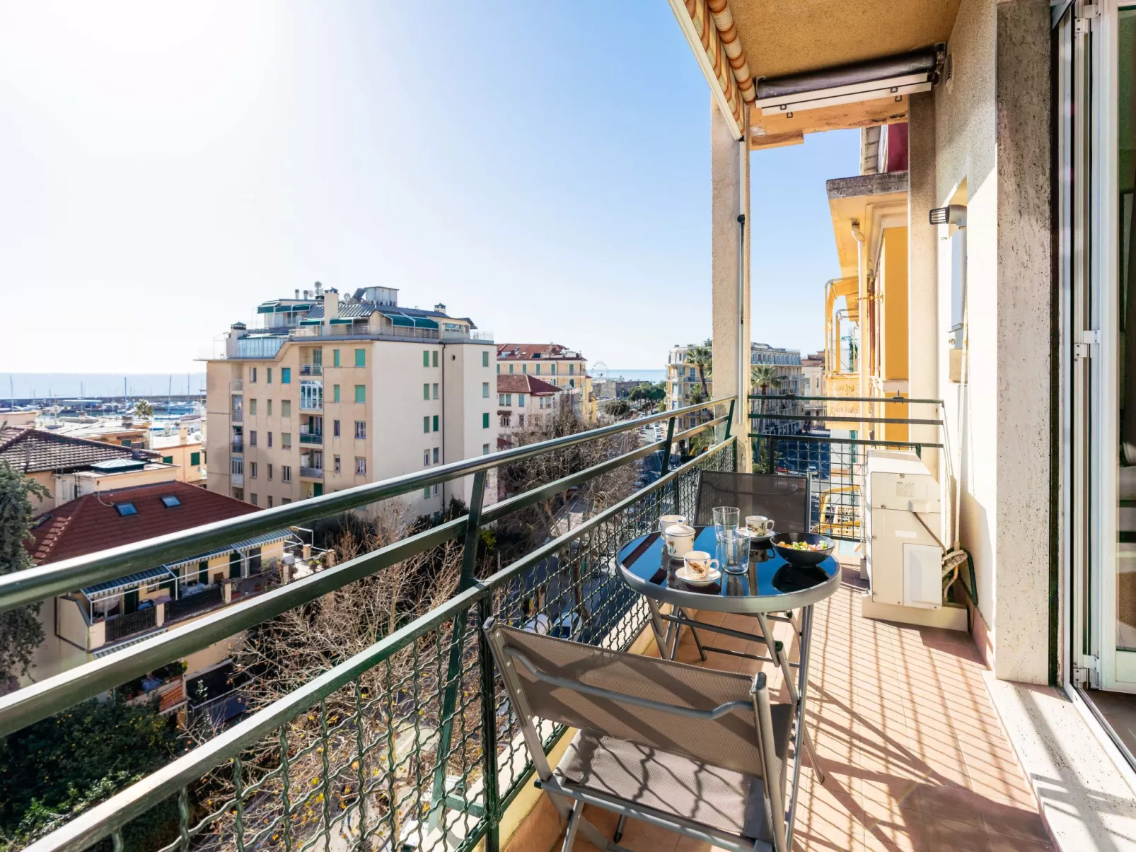 Sanremo Zampilli e Mare-Draußen