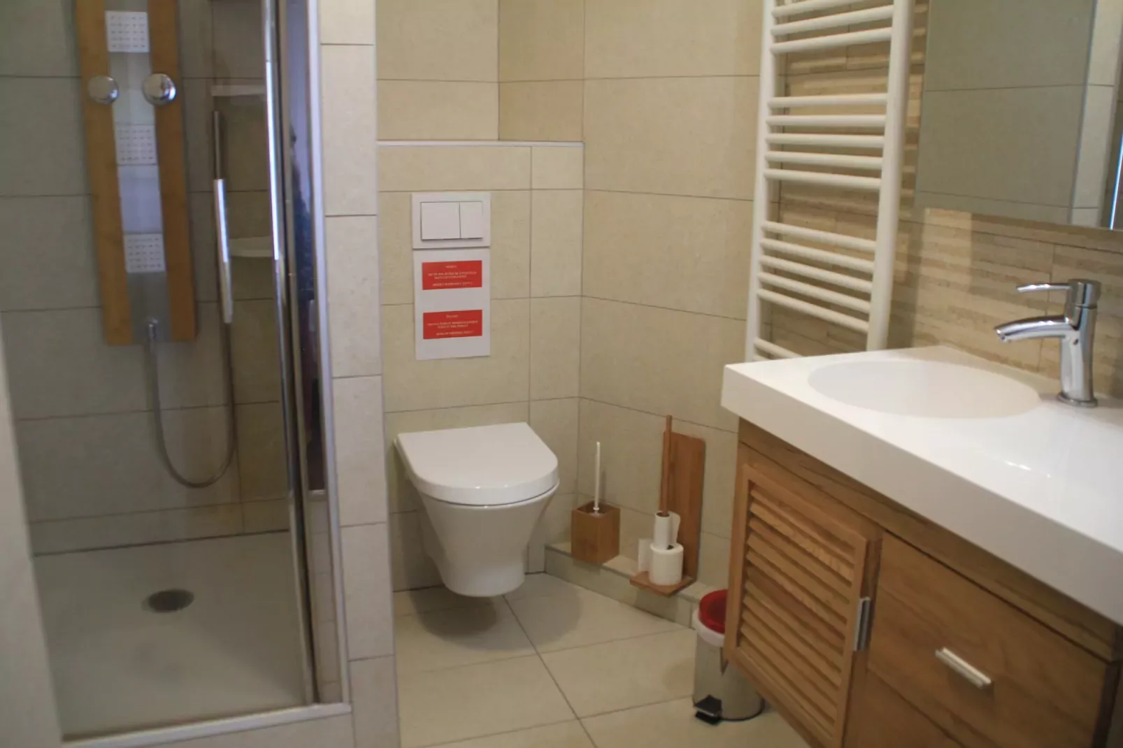 SOLDANELLES SD18 CENTER & MODERN 8 Pers.-Bathroom