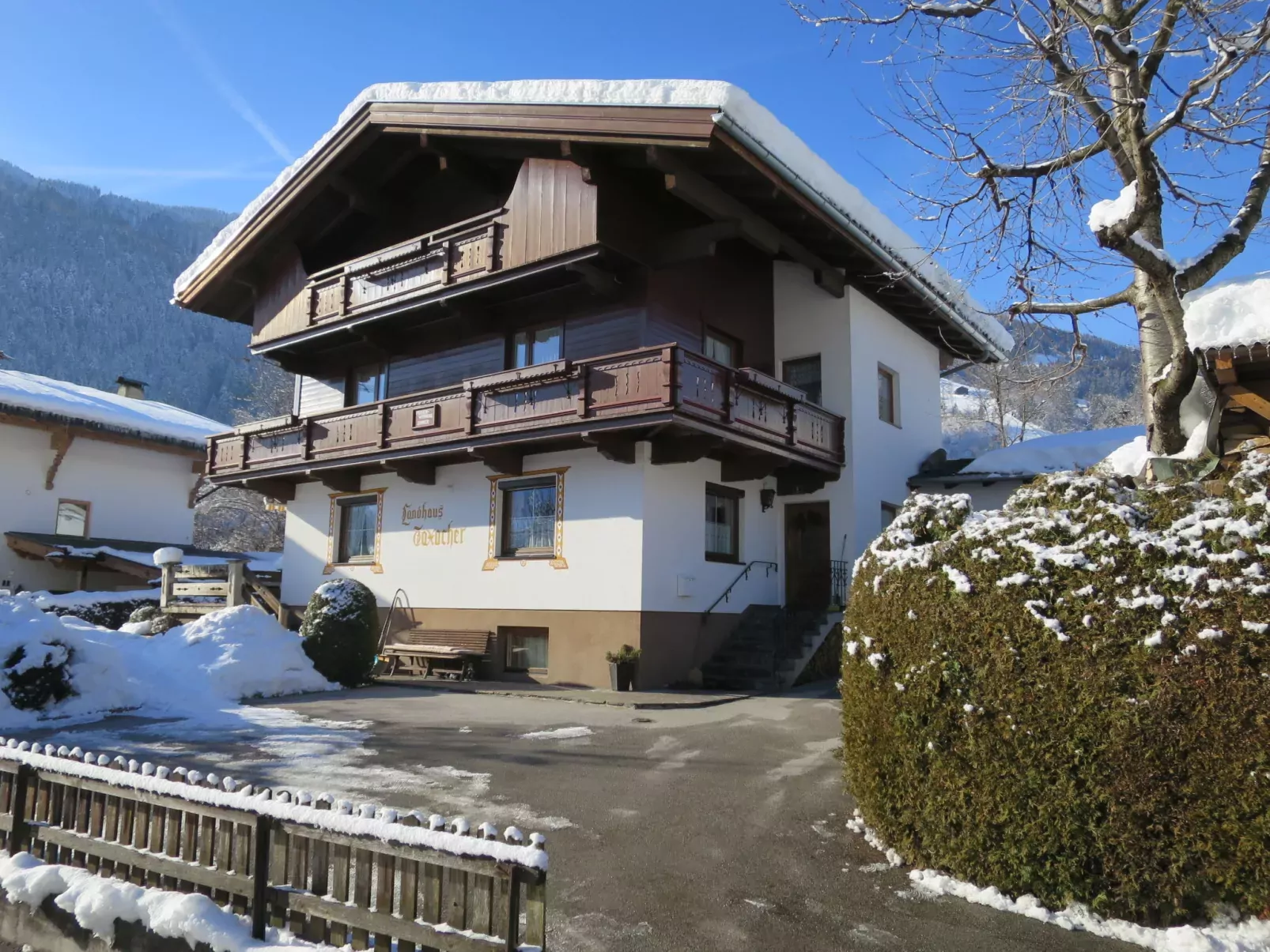 Landhaus Taxacher-Draußen