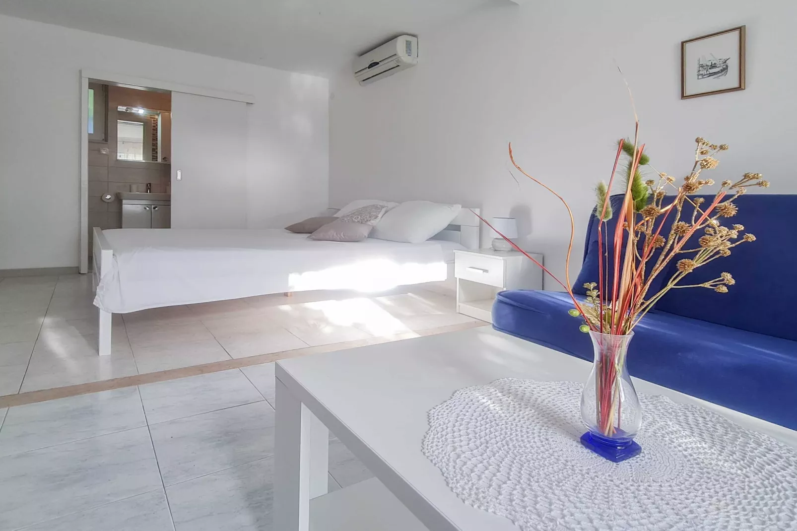 Villa Klara - Holiday Home with Terrace, Pool and Sea View-Salon