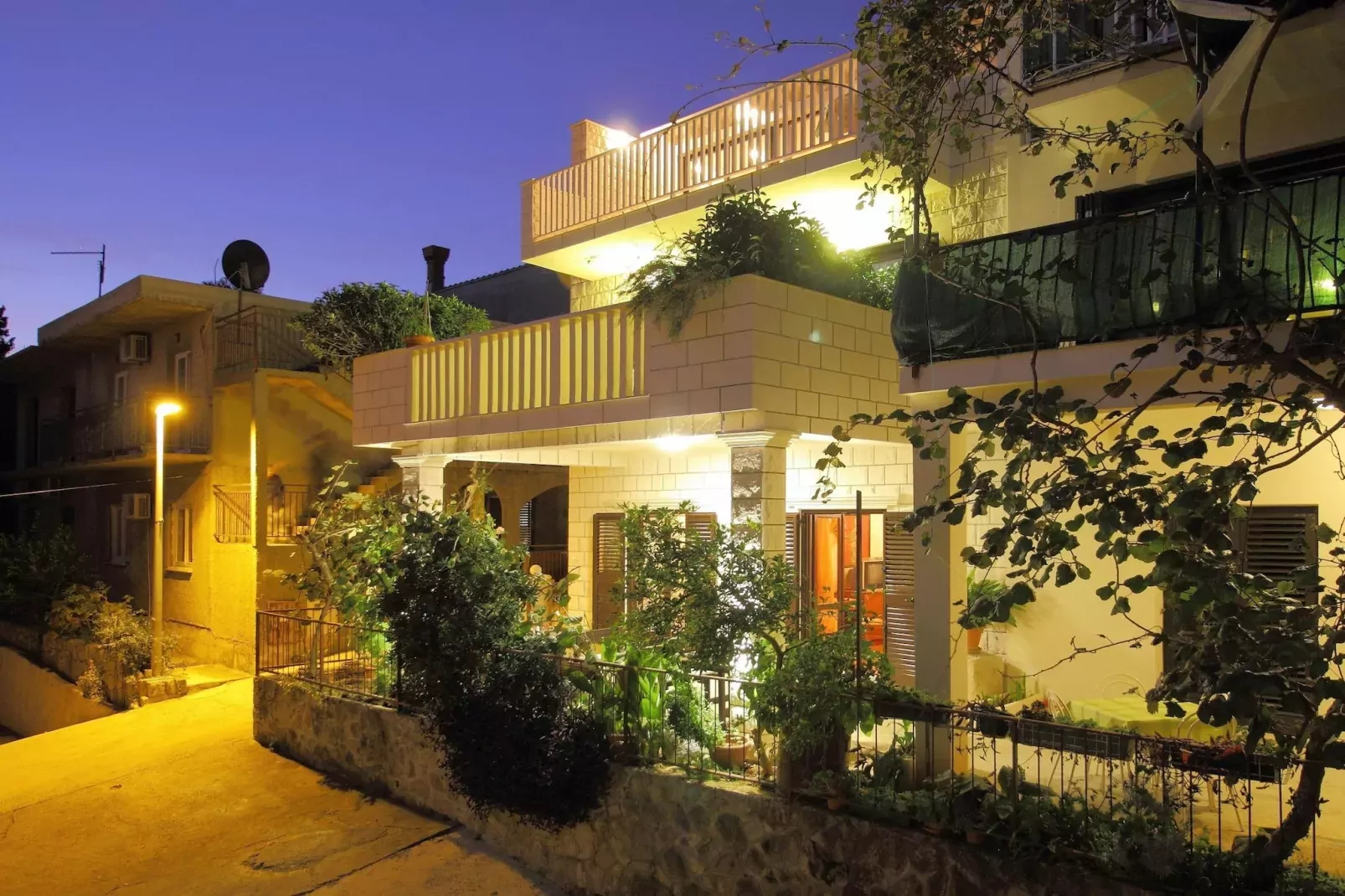 Apartments Magda- Backside Studio Apartment (Apartment 4)-Exterior summer