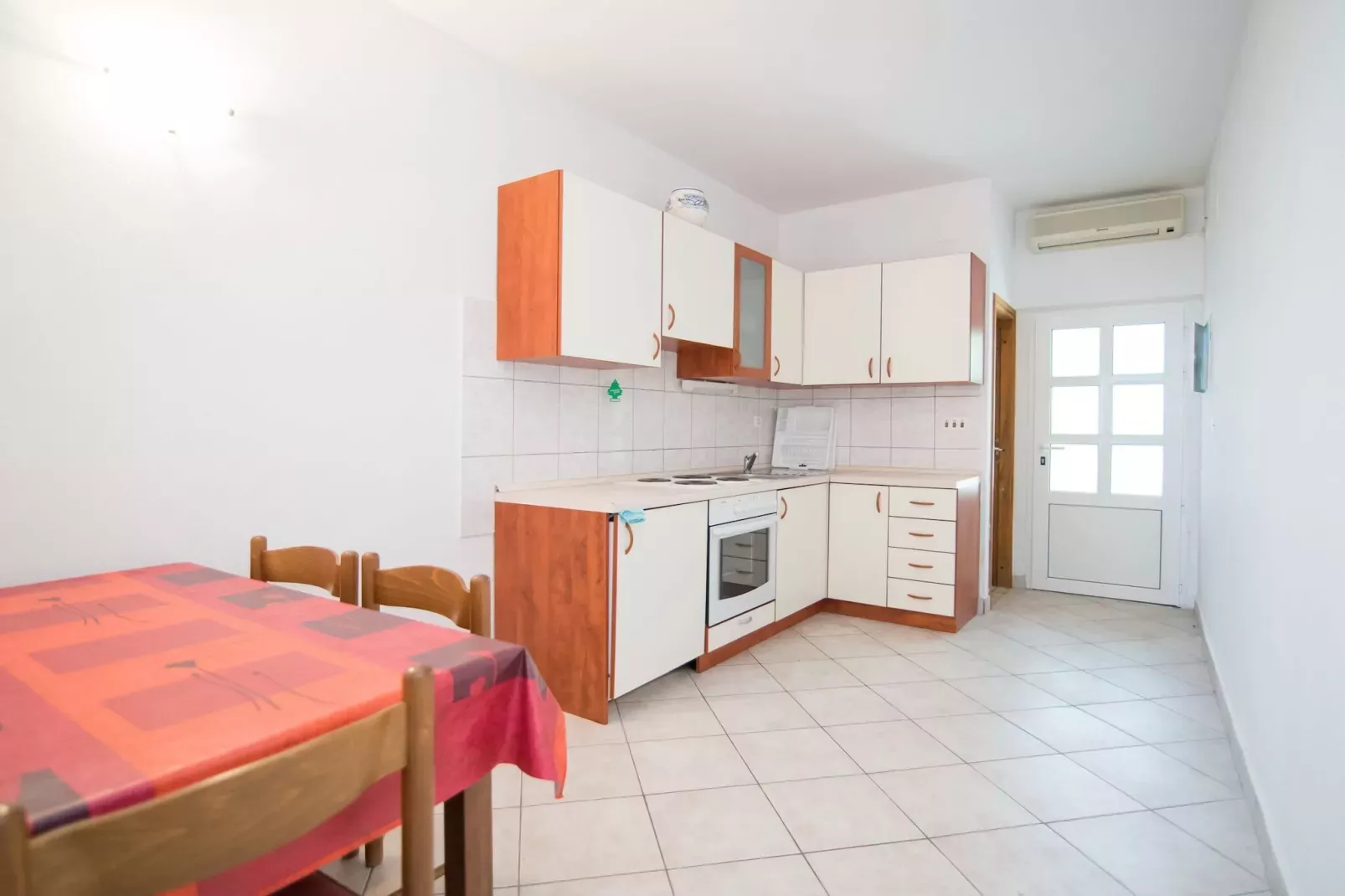 Apartments Neva- One Bedroom Apartment-Küche