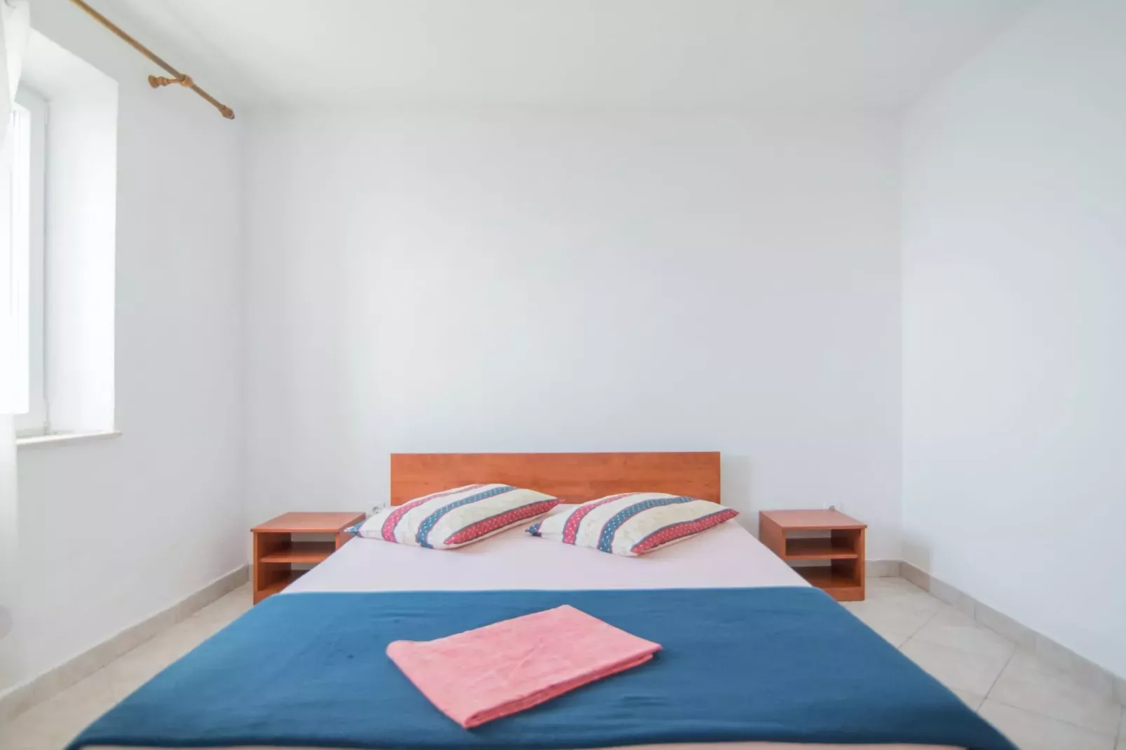 Apartments Neva- One Bedroom Apartment-Schlafzimmer