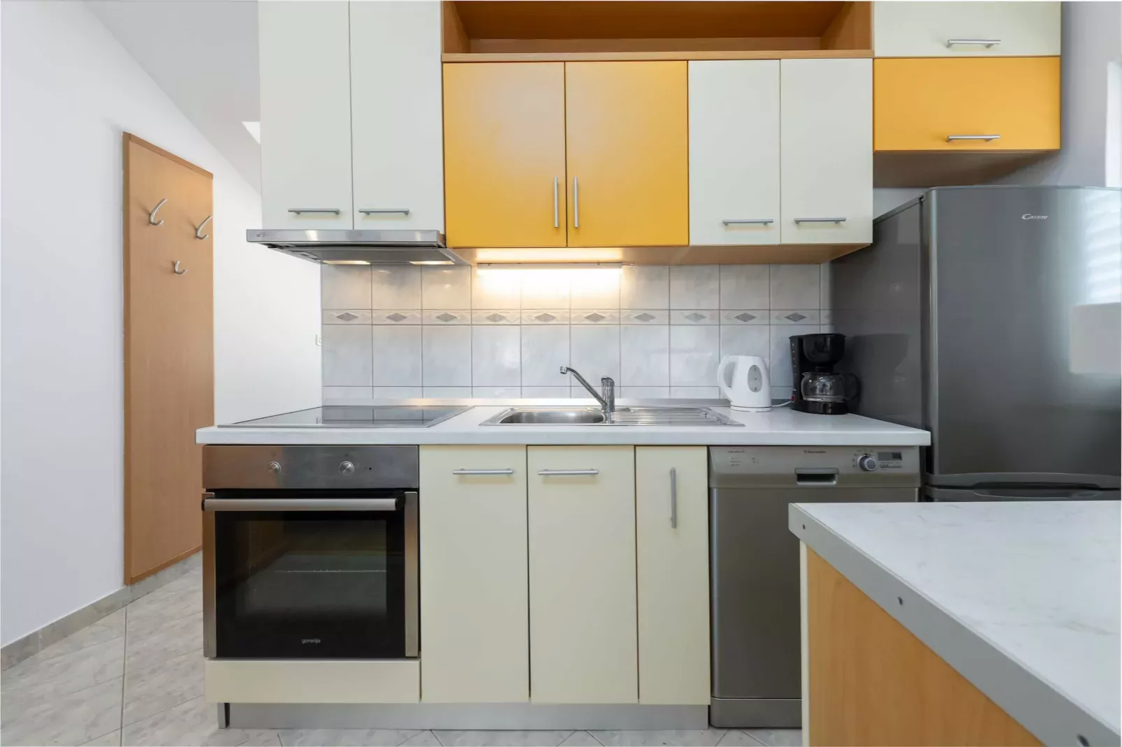 Green Hills Apartment - One Bedroom Apartment with Balcony and Sea View-Kitchen