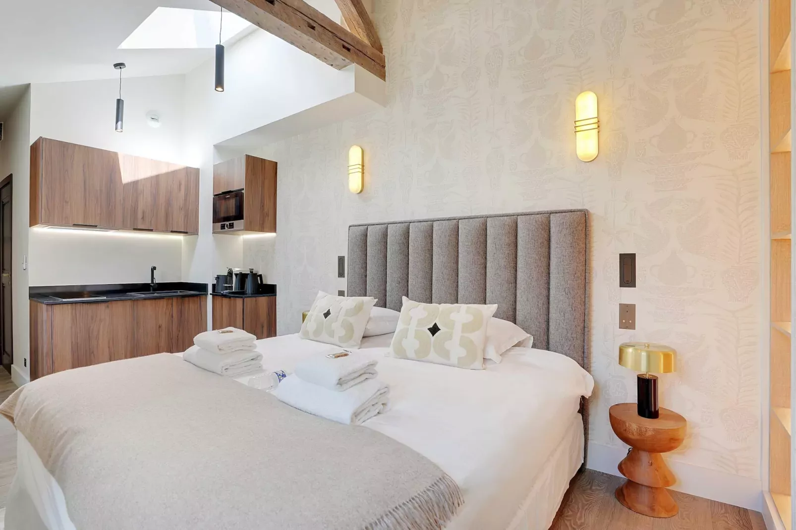 EM-217-STHONORE-2-Schlafzimmer