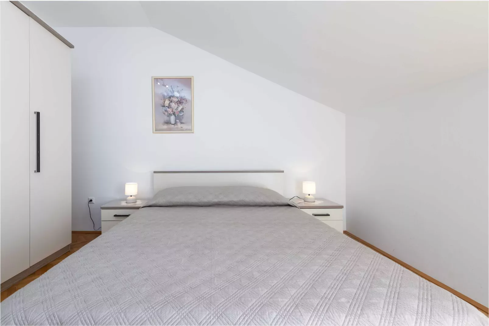 Green Hills Apartment - One Bedroom Apartment with Balcony and Sea View-Bedroom