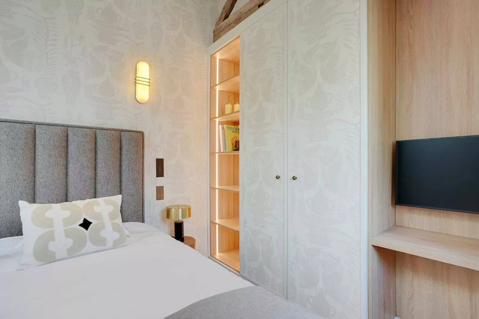EM-217-STHONORE-2-Schlafzimmer