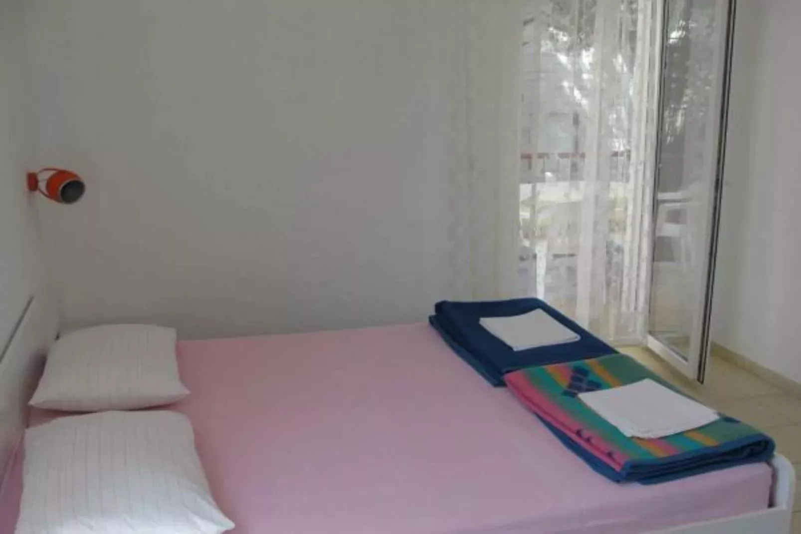 Apartments Boguvila - Two-Bedroom Economy Apartment with Terrace (A5) - (ST)-Chambre
