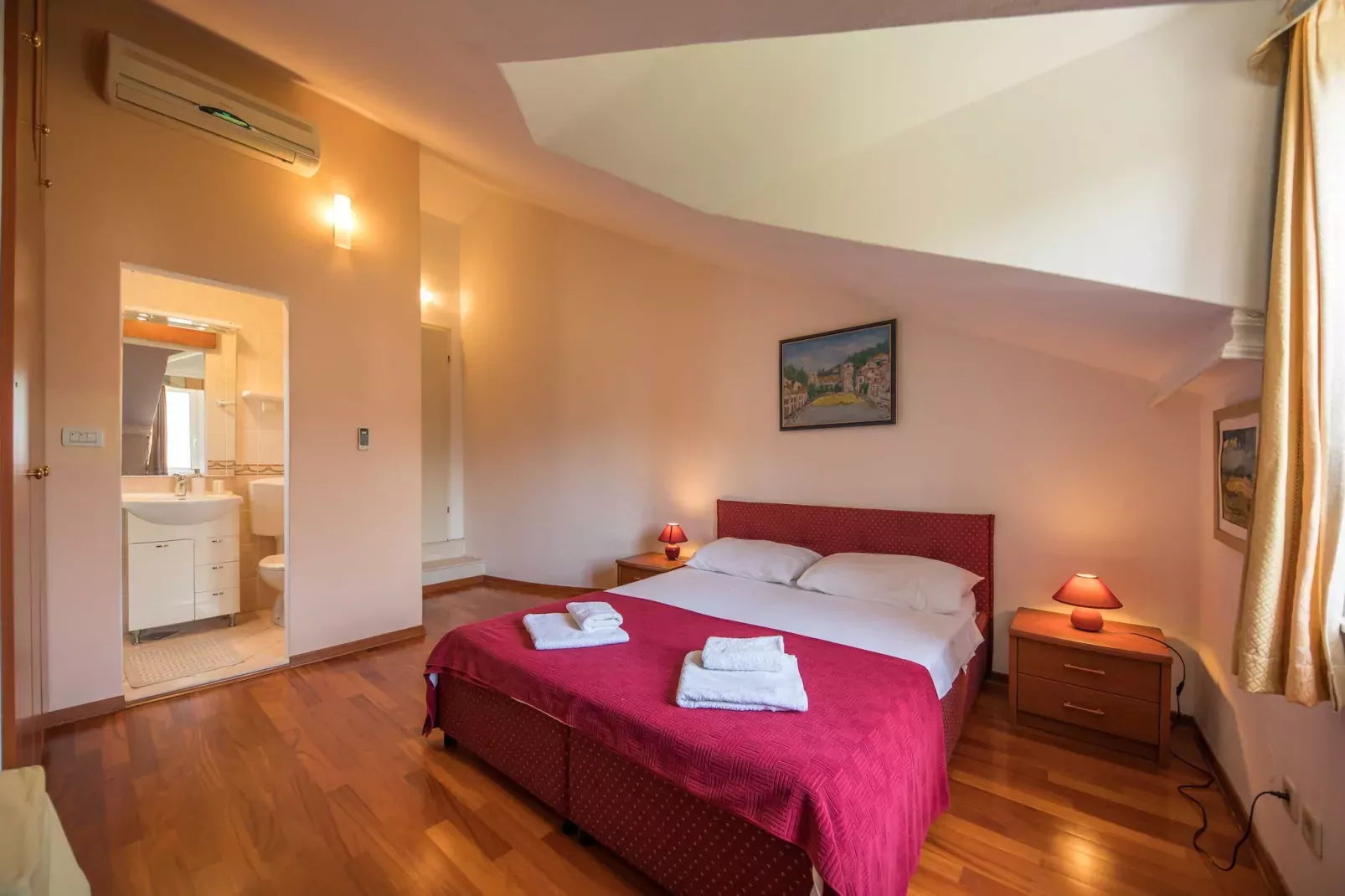 Holiday Home Lapad Beach Royal - Five Bedroom Holiday Home with Balcony and City View-Bedroom