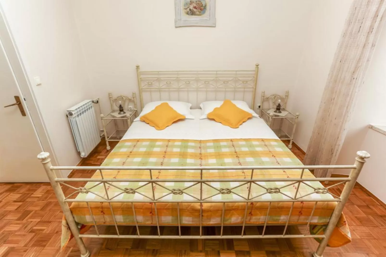 Apartment& Rooms Savonari  - Comfort  Double Room with Patio and Sea View (Soba 2)-Bedroom