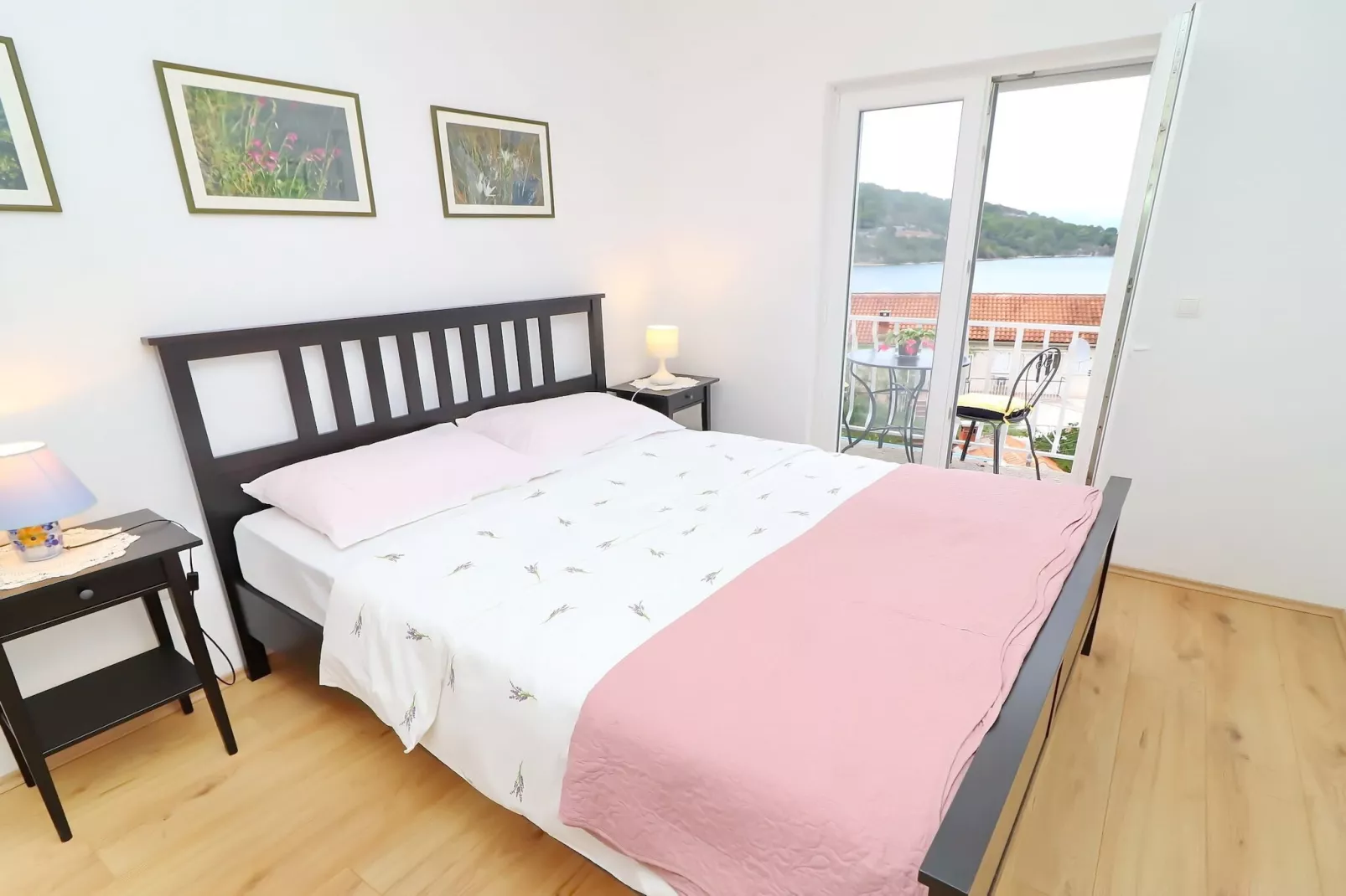 Apartments Nodilo - Standard One Bedroom Apartment with Balcony and Sea View (Apt 2)-Bedroom