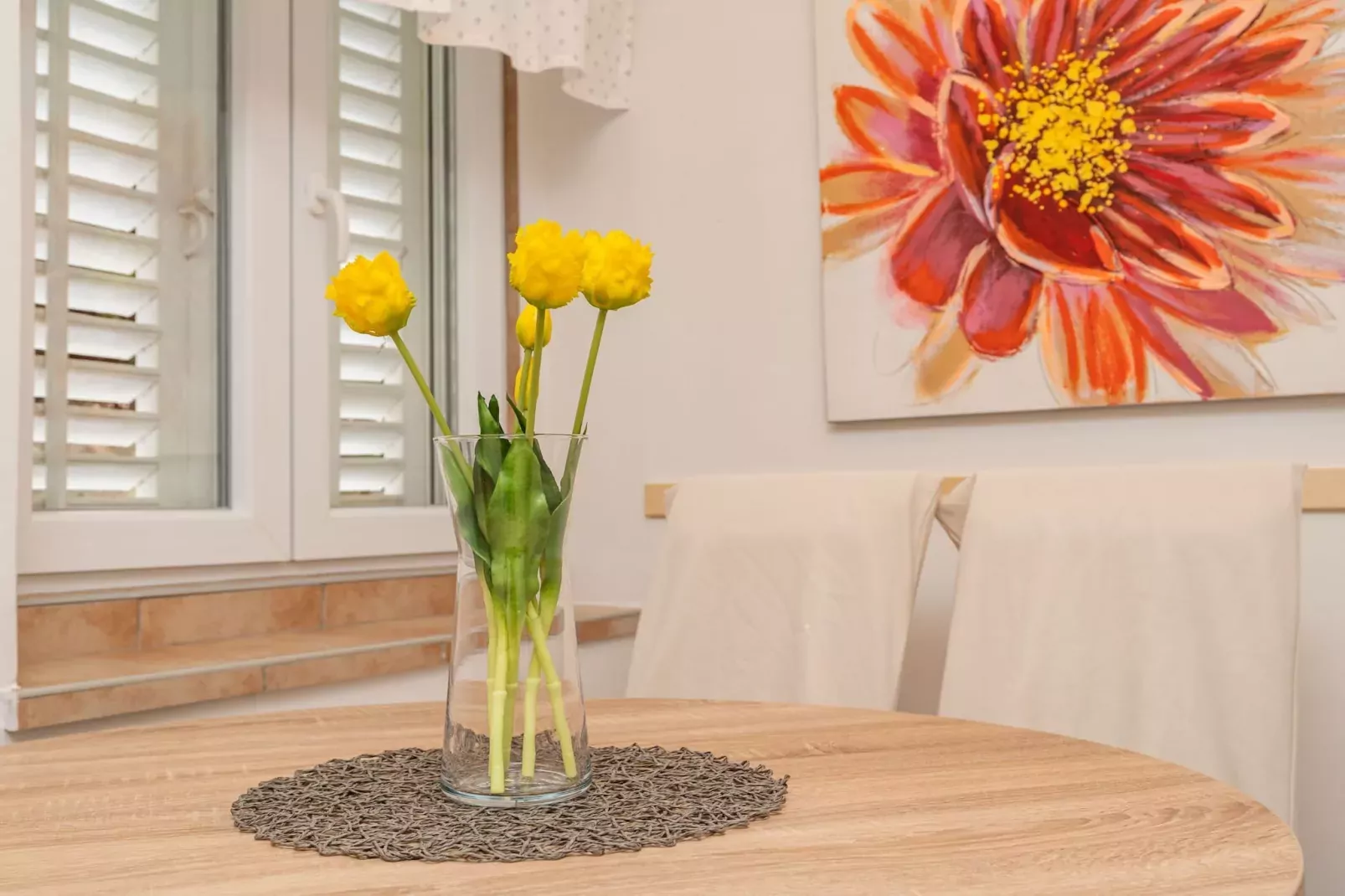 Apartment Lolo - Two Bedroom Apartment with Loggia and Street View-Innen