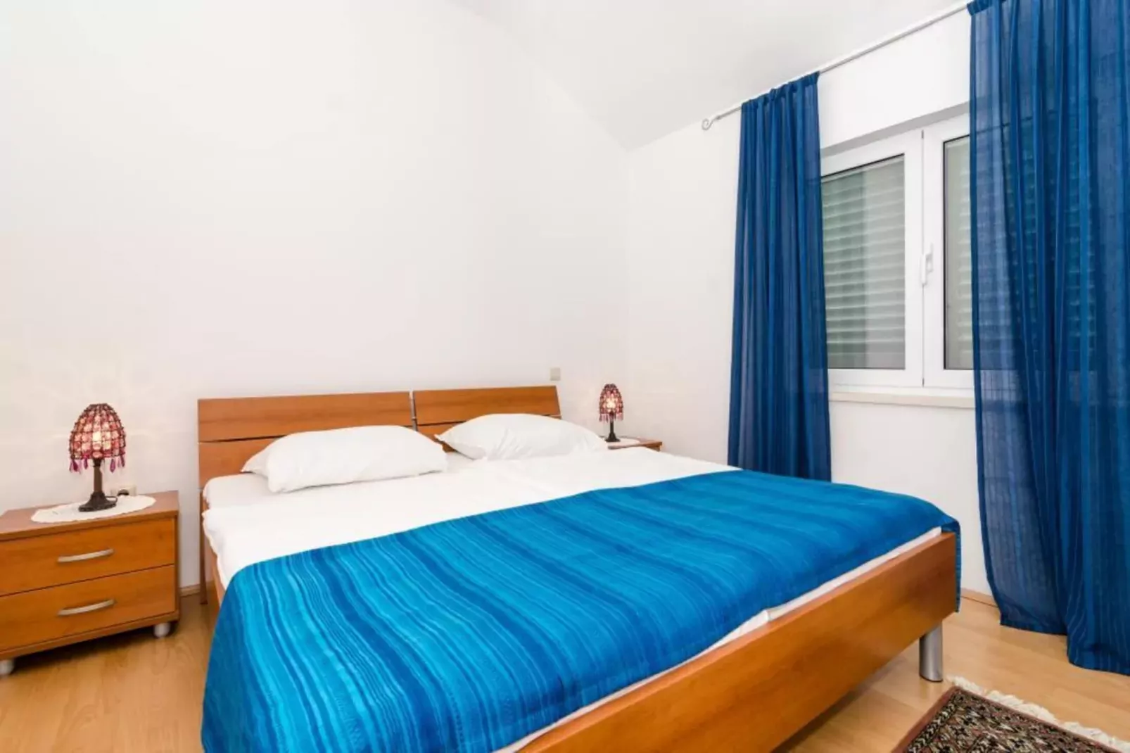 Apartments Peco - One Bedroom Apartment with Patio and Side Sea View-Chambre