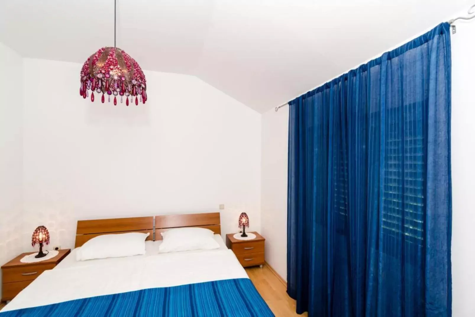 Apartments Peco - One Bedroom Apartment with Patio and Side Sea View-Chambre