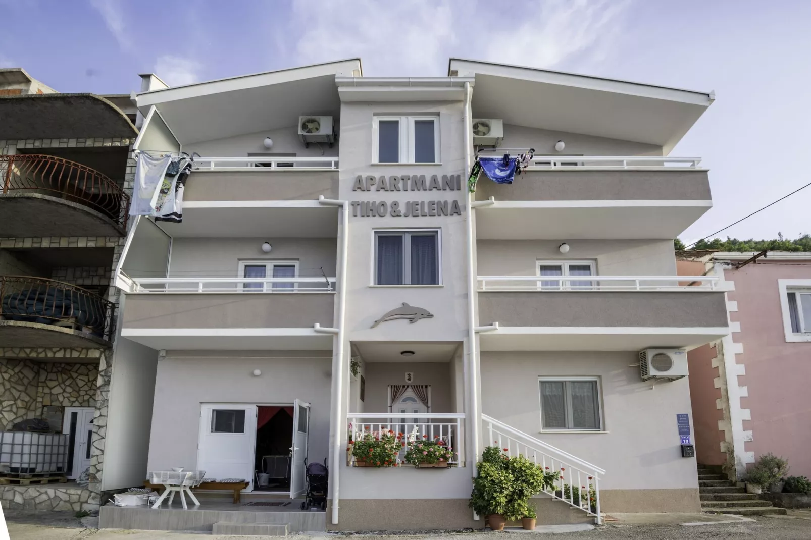 Apartments Tiho & Jelena- One Bedroom Apartment with Balcony and Sea View (Maestral)-Exterior summer
