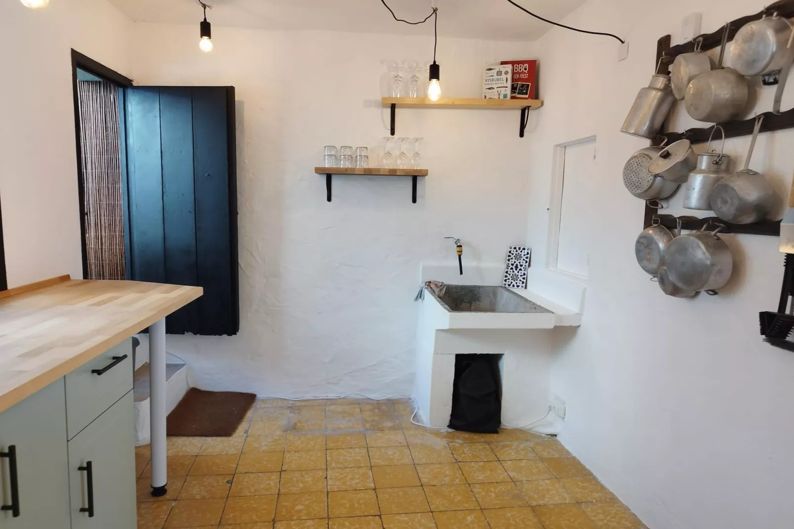 Casa De Los Hermanos-Kitchen