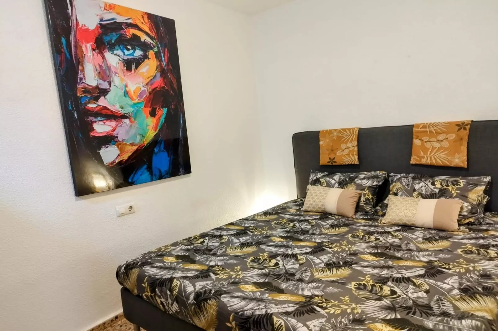 Casa De Los Hermanos-Bedroom