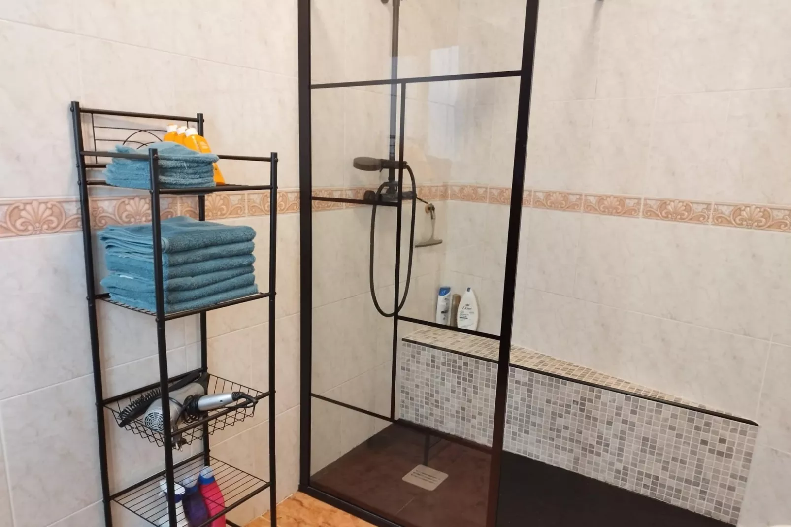 Casa De Los Hermanos-Bathroom