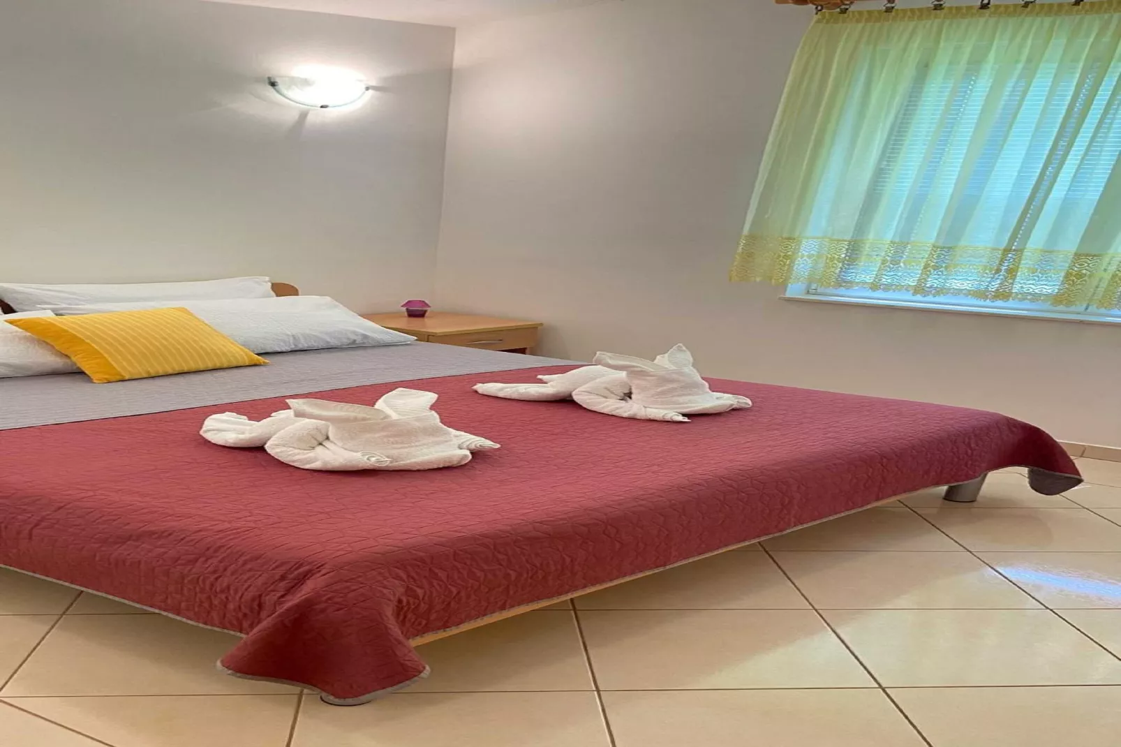 Apartments Tiho & Jelena- One Bedroom Apartment with Balcony and Sea View (Maestral)-Bedroom