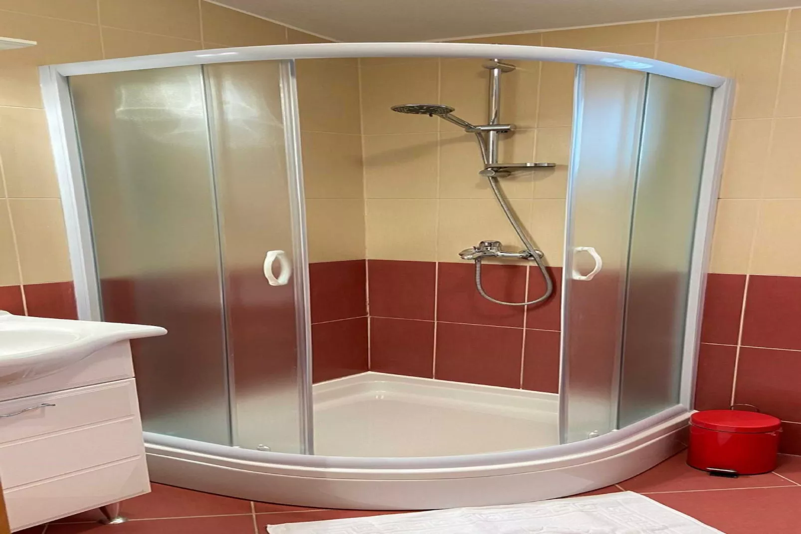 Apartments Tiho & Jelena- One Bedroom Apartment with Balcony and Sea View (Maestral)-Bathroom