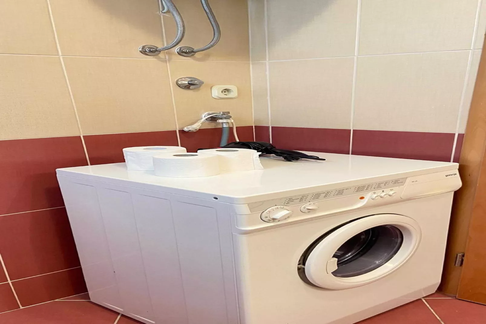 Apartments Tiho & Jelena- One Bedroom Apartment with Balcony and Sea View (Maestral)-Bathroom