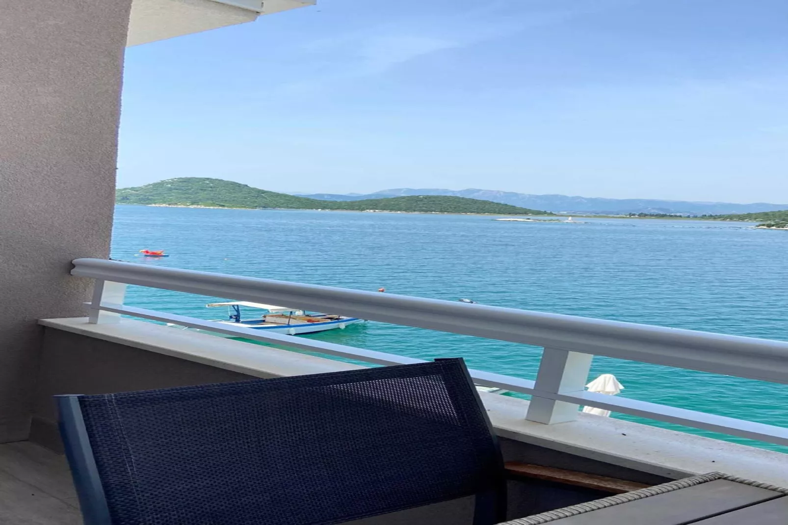Apartments Tiho & Jelena- One Bedroom Apartment with Balcony and Sea View (Maestral)-View