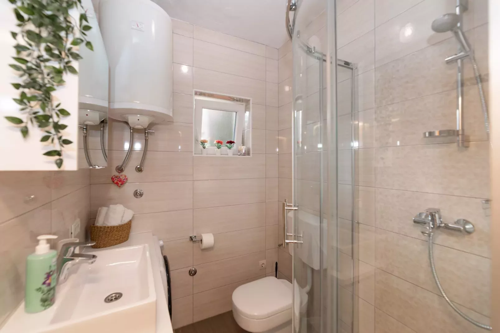 Apartments Martić - Four Bedroom Apartment with Terrace and Sea View - (ST)-Bathroom