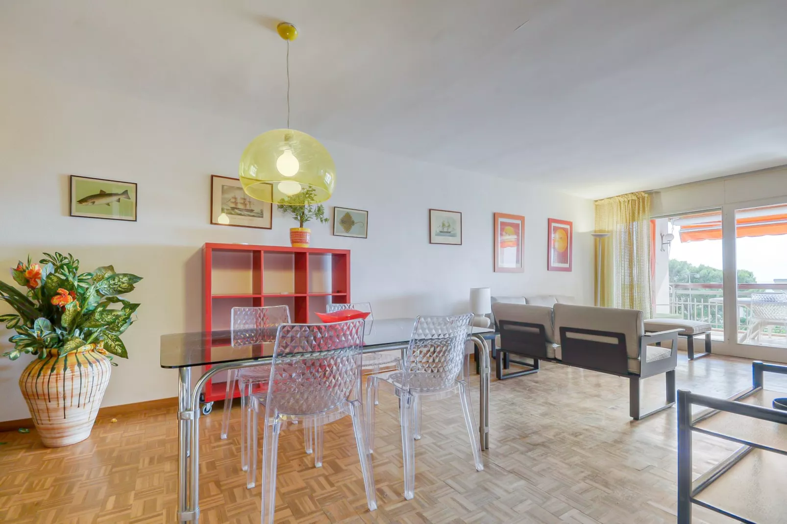 CAN PARAMON D 2 2 Roses-Dining room