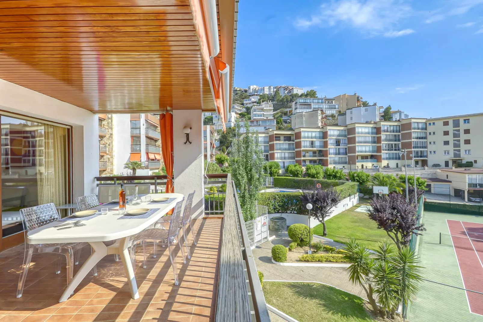 CAN PARAMON D 2 2 Roses-Terrace balcony
