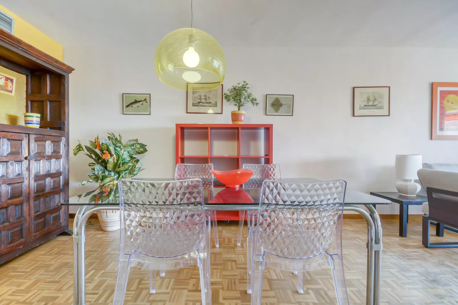 CAN PARAMON D 2 2 Roses-Dining room