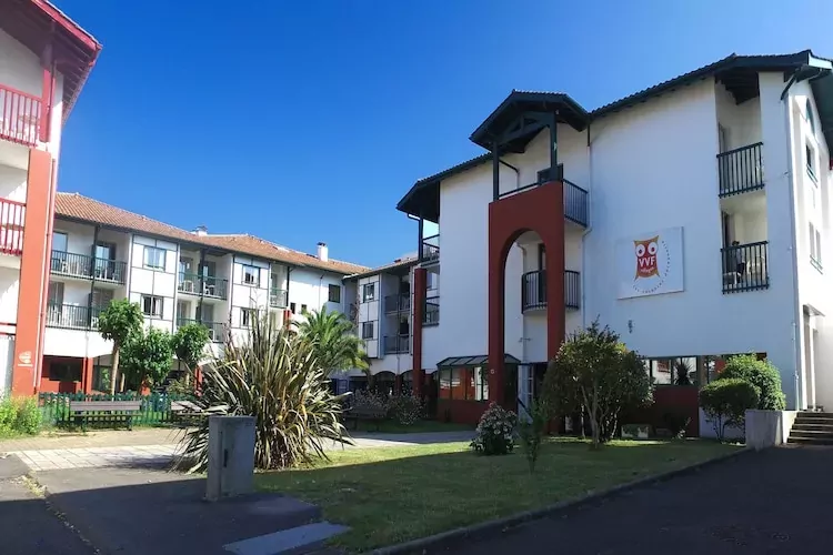Urrugne Saint-Jean-de-Luz - Appartement 2 Pièces 4 Personnes 1  bébé 2 salles d'eau-Zones d'été à 1 km