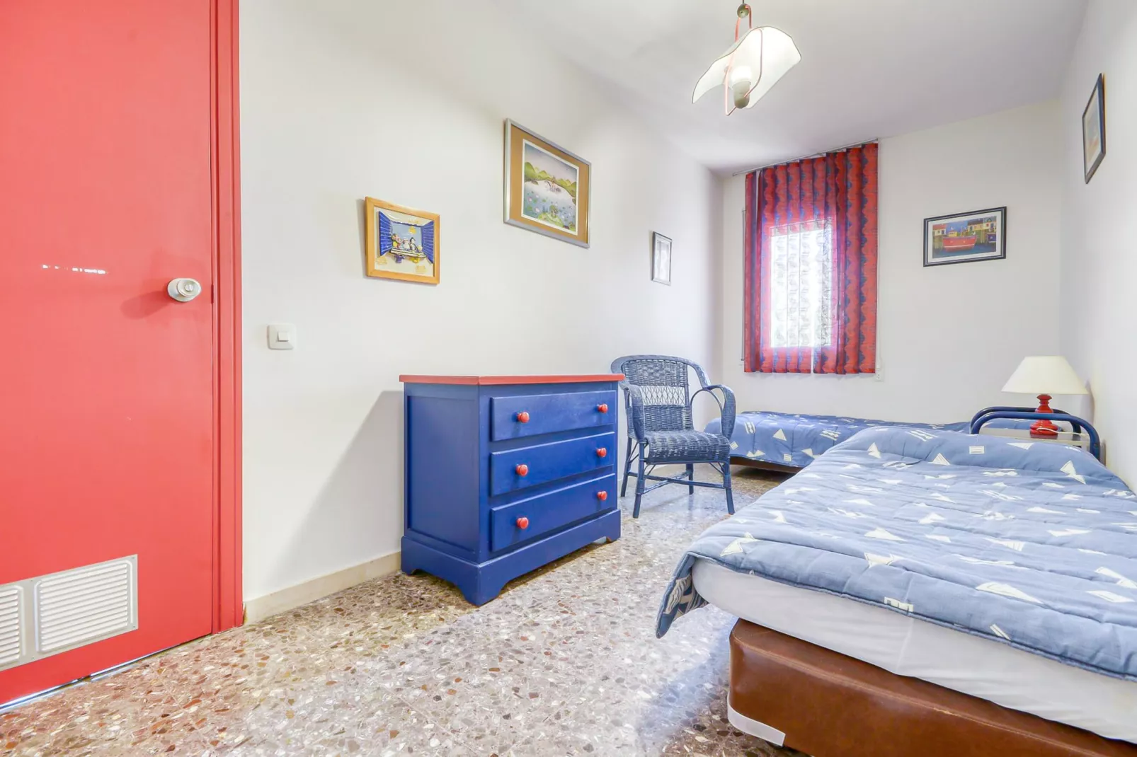 CAN PARAMON D 2 2 Roses-Bedroom