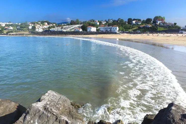 Urrugne Saint-Jean-de-Luz - Appartement 2 Pièces 4 Personnes 1  bébé 2 salles d'eau-Zones d'été à 5 km