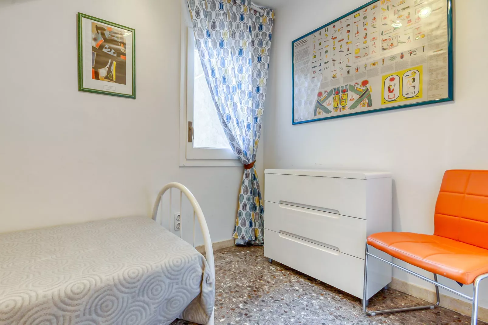 CAN PARAMON D 2 2 Roses-Bedroom