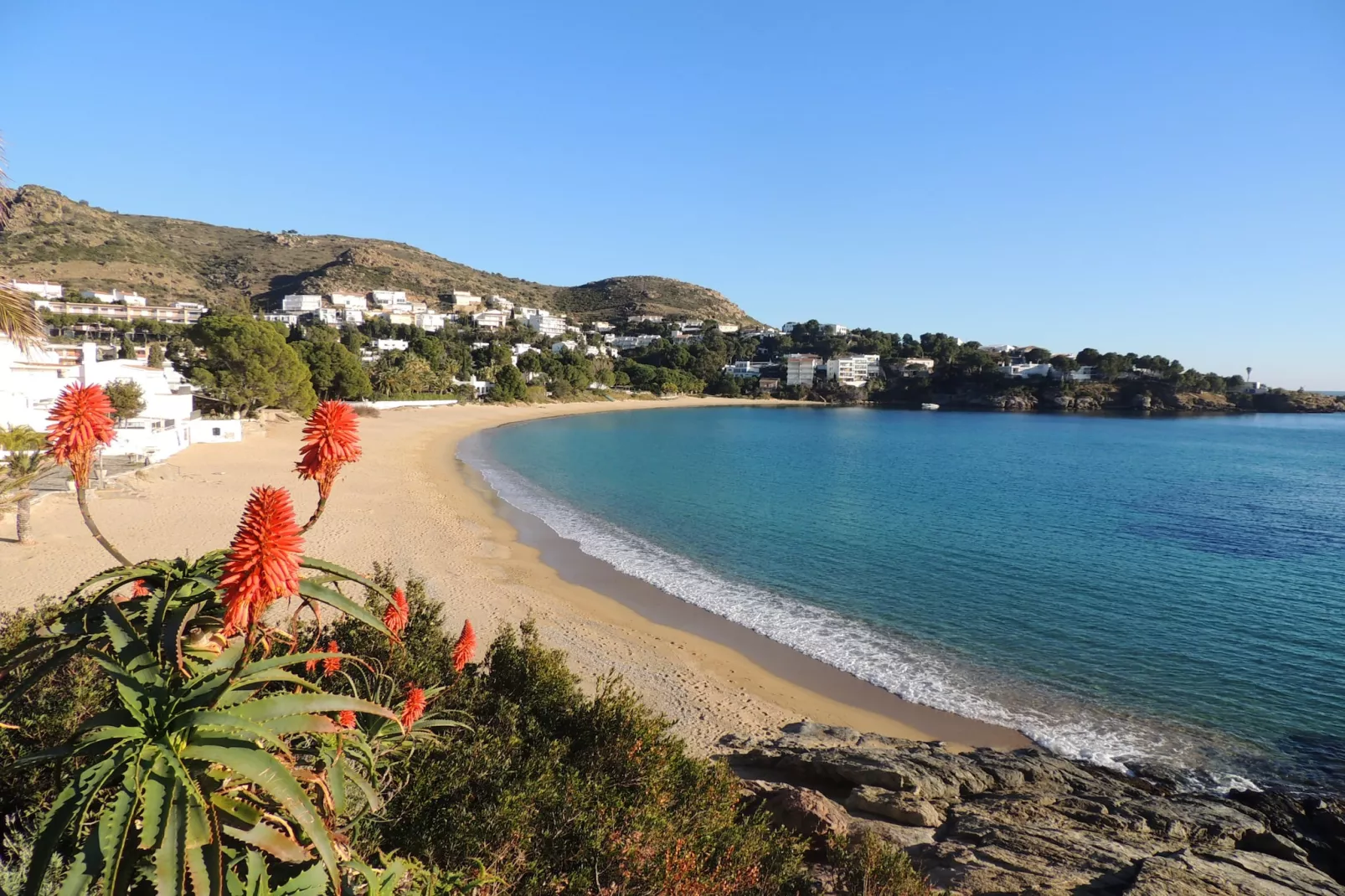 CAN PARAMON D 2 2 Roses-Areas summer 5km