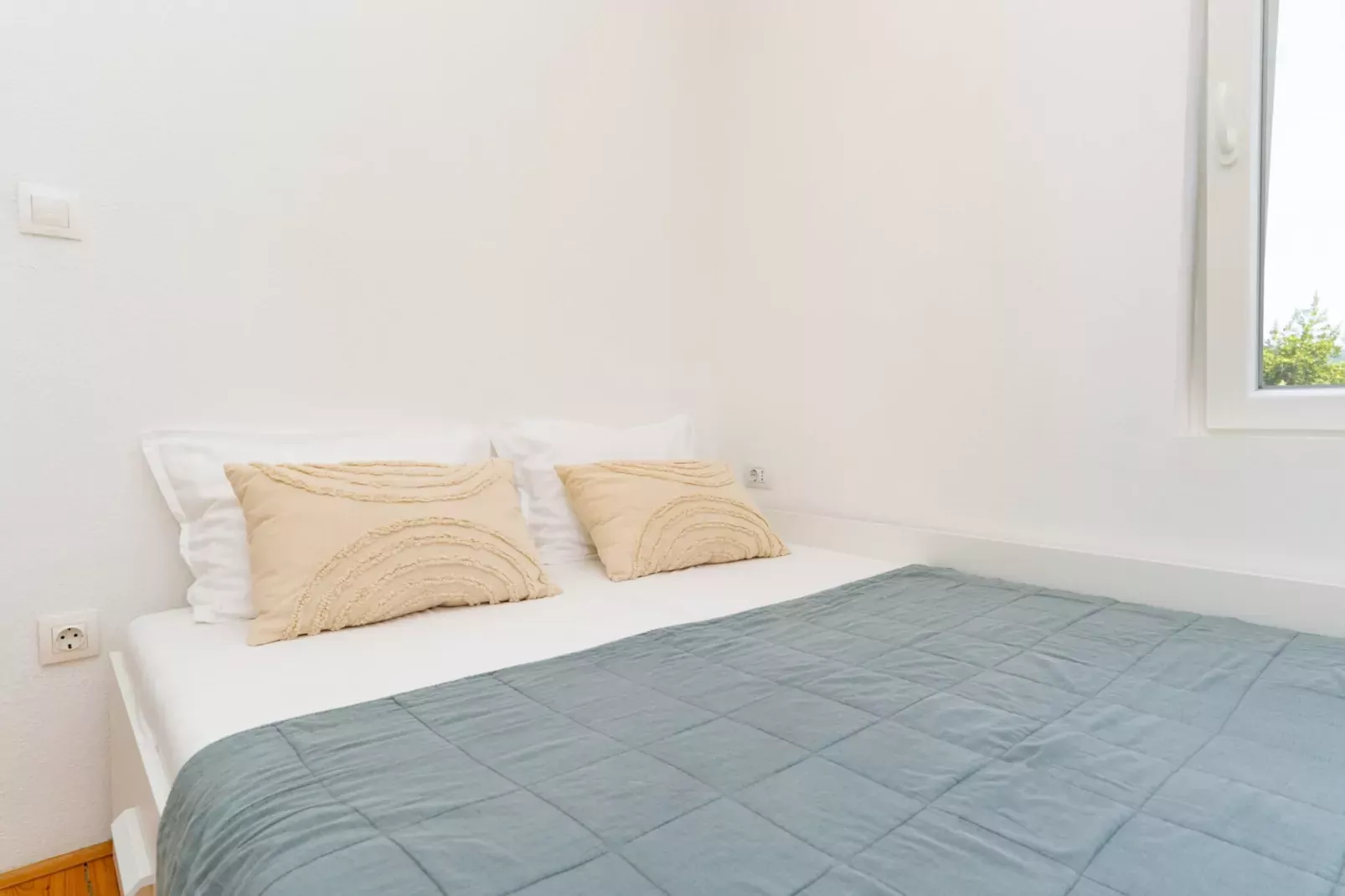 Apartment Konak - Two Bedroom Apartment with Terrace and Sea View-Bedroom
